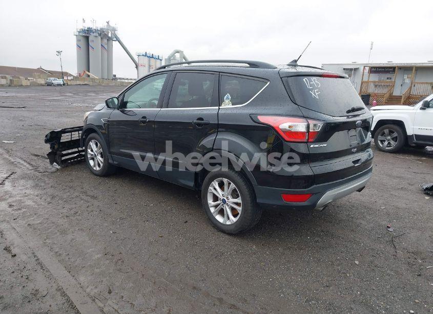 Photo 3 of 2018 Ford Escape SE (VIN 1FMCU0GD1JUB95087)