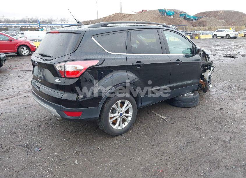 Photo 4 of 2018 Ford Escape SE (VIN 1FMCU0GD1JUB95087)