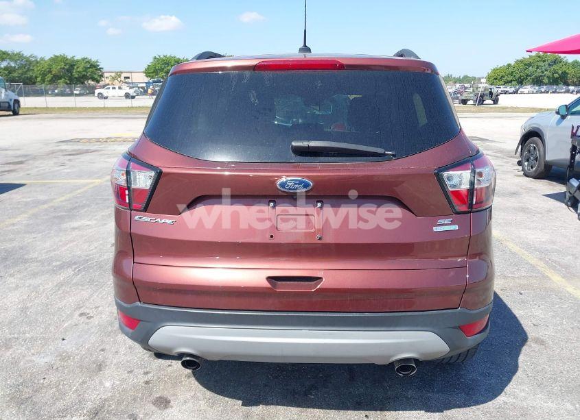 Photo 15 of 2018 Ford Escape SE (VIN 1FMCU0GD1JUC09263)