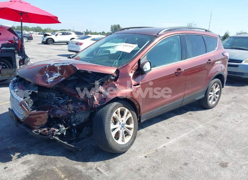 Photo 2 of 2018 Ford Escape SE (VIN 1FMCU0GD1JUC09263)