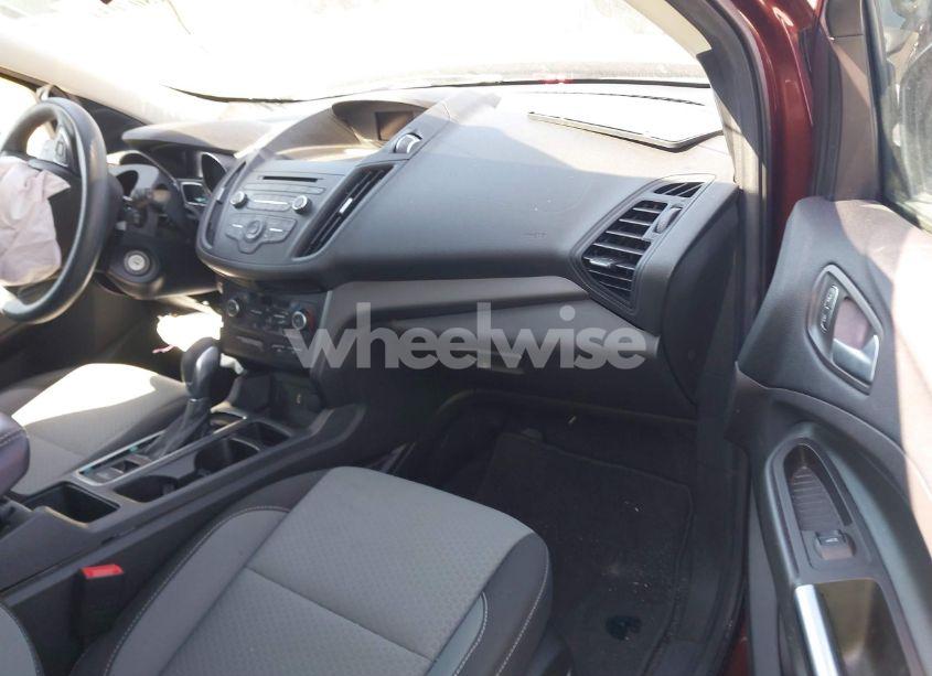 Photo 5 of 2018 Ford Escape SE (VIN 1FMCU0GD1JUC09263)