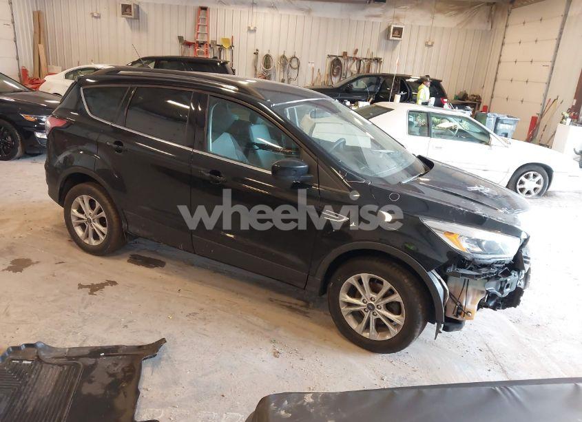 2018 Ford Escape SE (VIN 1FMCU0GD1JUC32428) main photo