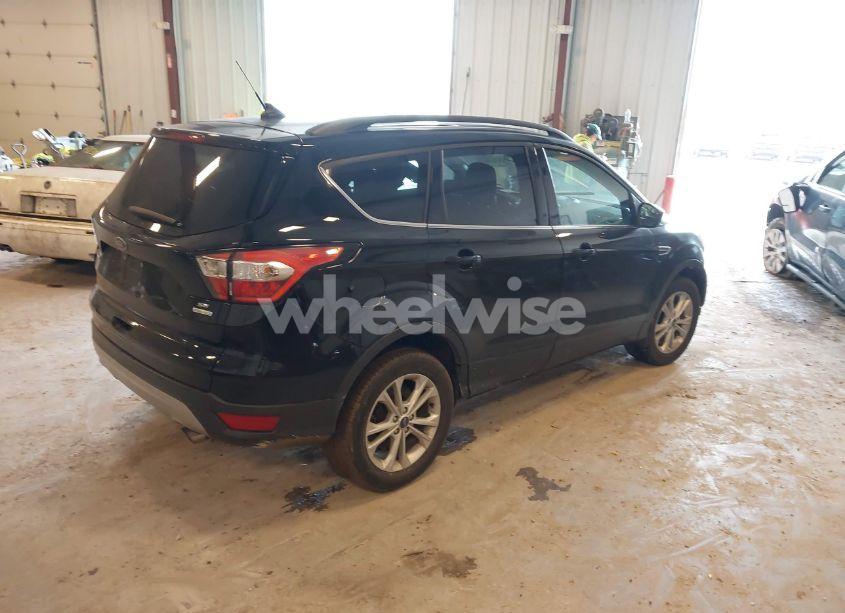 Photo 4 of 2018 Ford Escape SE (VIN 1FMCU0GD1JUC32428)