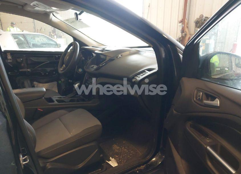 Photo 5 of 2018 Ford Escape SE (VIN 1FMCU0GD1JUC32428)