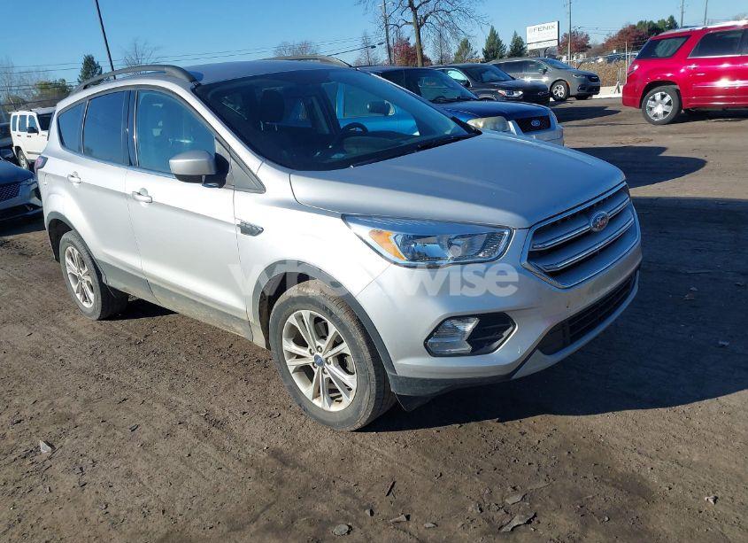 2018 Ford Escape SE (VIN 1FMCU0GD1JUC46796) main photo