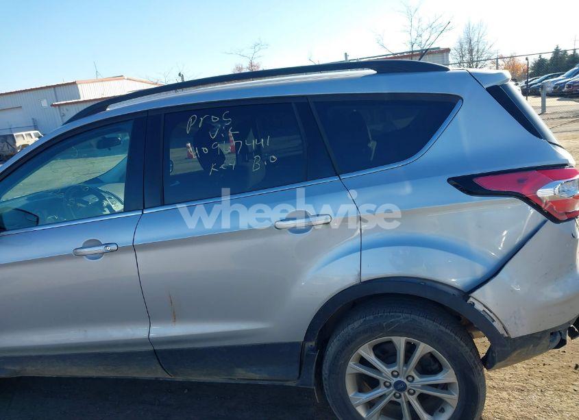 Photo 14 of 2018 Ford Escape SE (VIN 1FMCU0GD1JUC46796)