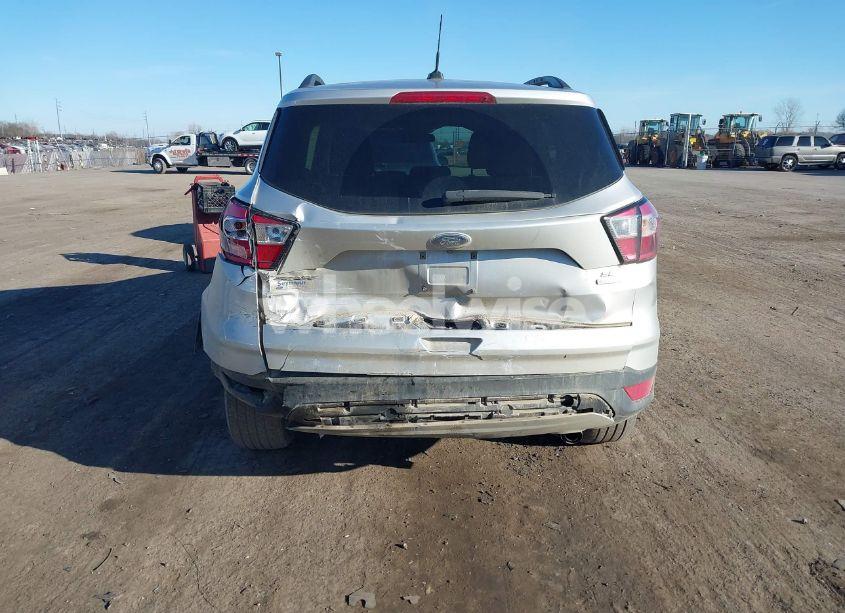 Photo 16 of 2018 Ford Escape SE (VIN 1FMCU0GD1JUC46796)