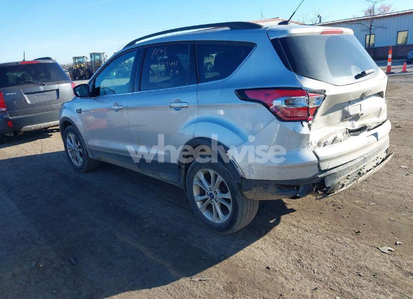 Photo 3 of 2018 Ford Escape SE (VIN 1FMCU0GD1JUC46796)