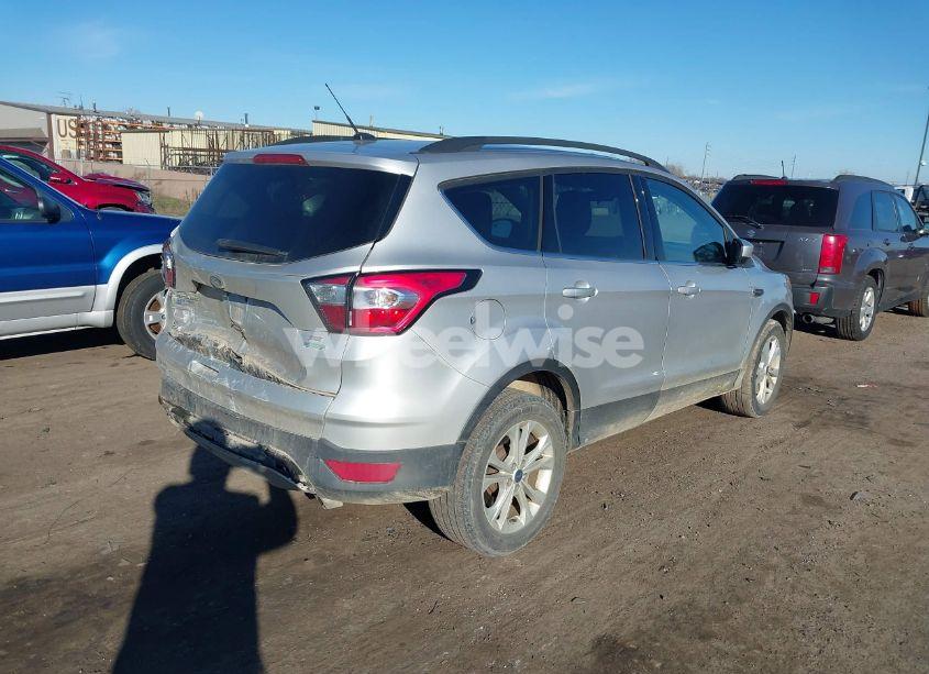 Photo 4 of 2018 Ford Escape SE (VIN 1FMCU0GD1JUC46796)