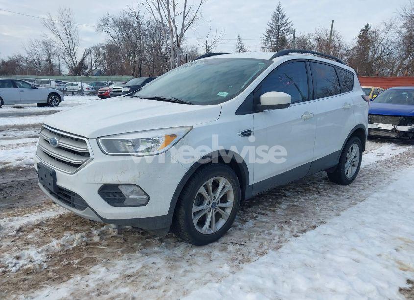 Photo 2 of 2018 Ford Escape SE (VIN 1FMCU0GD1JUC48757)