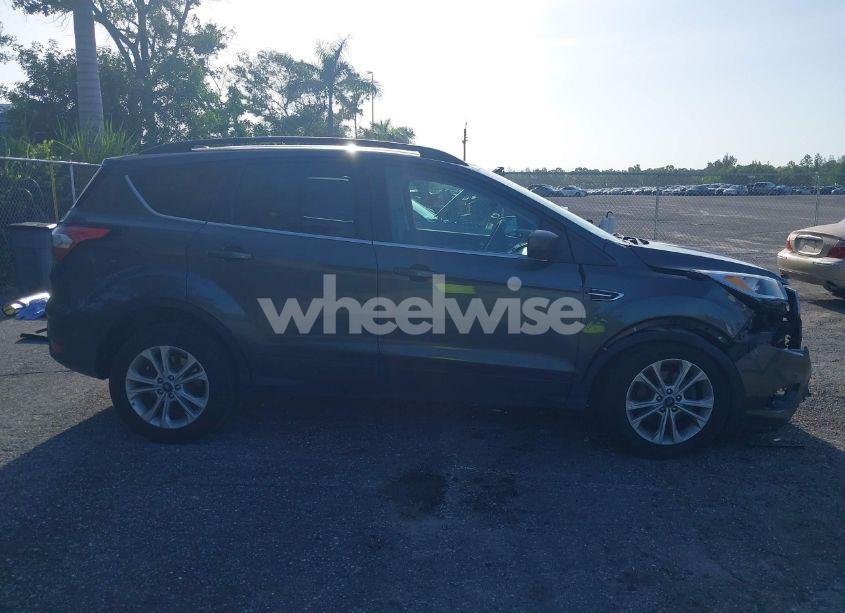 Photo 13 of 2018 Ford Escape SE (VIN 1FMCU0GD1JUC61086)