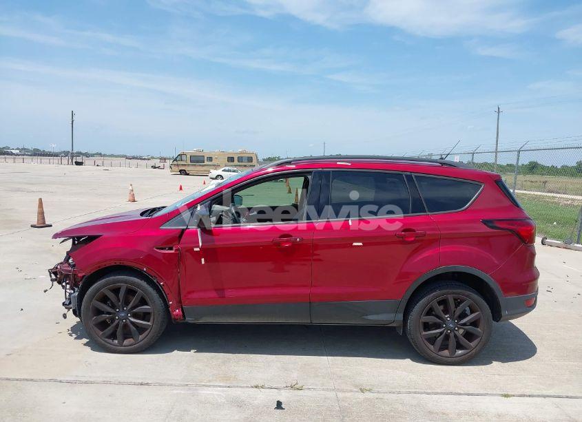 Photo 14 of 2019 Ford Escape SE (VIN 1FMCU0GD1KUA17486)