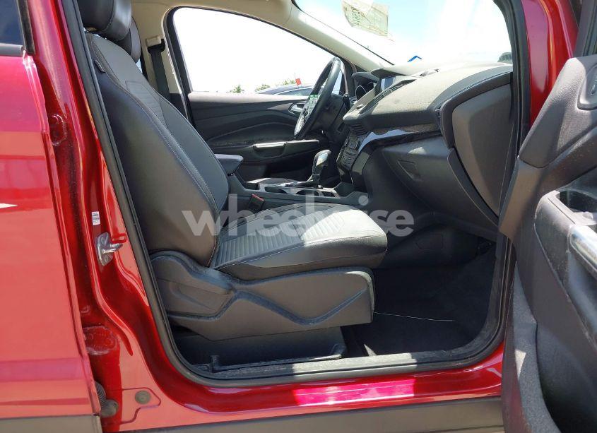 Photo 5 of 2019 Ford Escape SE (VIN 1FMCU0GD1KUA17486)