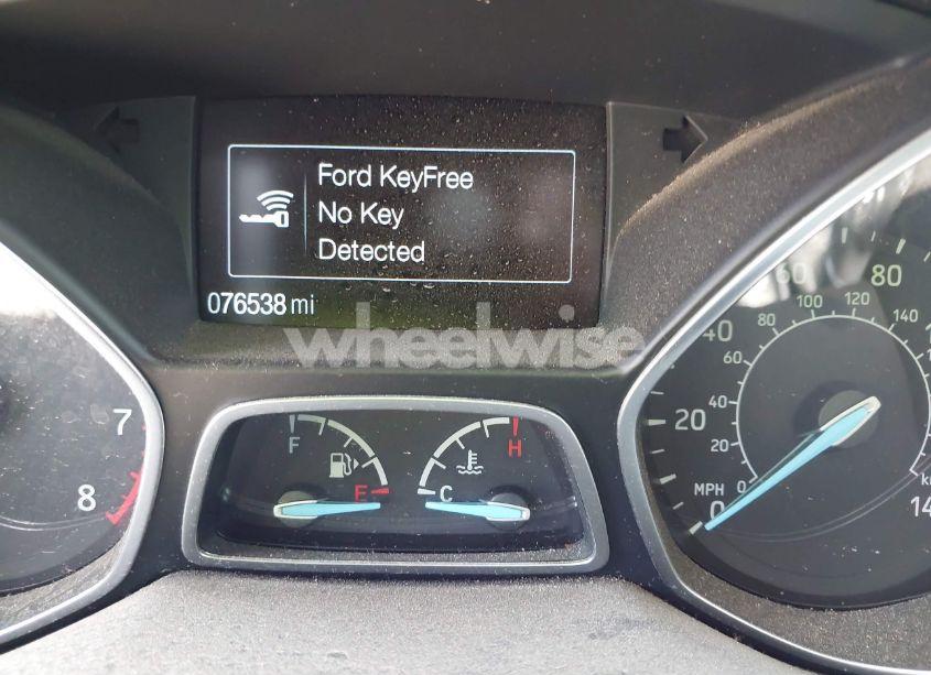 Photo 7 of 2019 Ford Escape SE (VIN 1FMCU0GD1KUA17486)