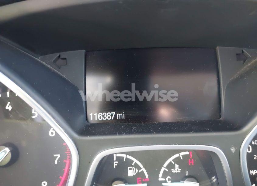 Photo 15 of 2019 Ford Escape SE (VIN 1FMCU0GD1KUB46179)