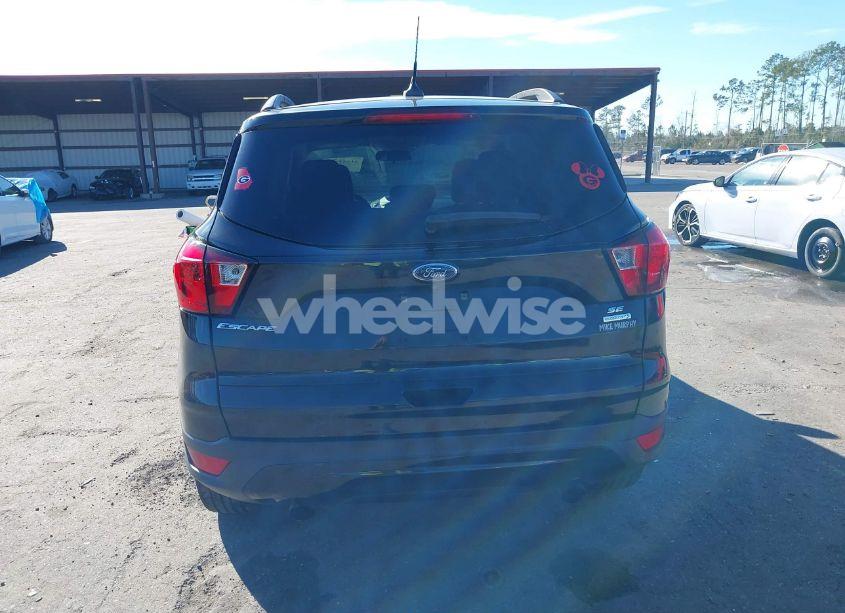 Photo 16 of 2019 Ford Escape SE (VIN 1FMCU0GD1KUB46179)