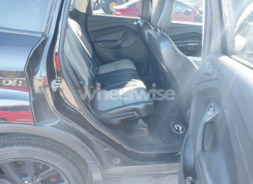 Photo 8 of 2019 Ford Escape SE (VIN 1FMCU0GD1KUB46179)