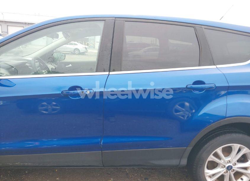 Photo 14 of 2019 Ford Escape SE (VIN 1FMCU0GD1KUB77058)