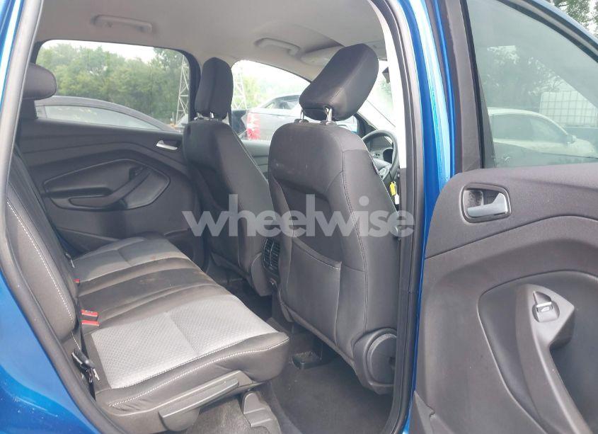 Photo 8 of 2019 Ford Escape SE (VIN 1FMCU0GD1KUB77058)