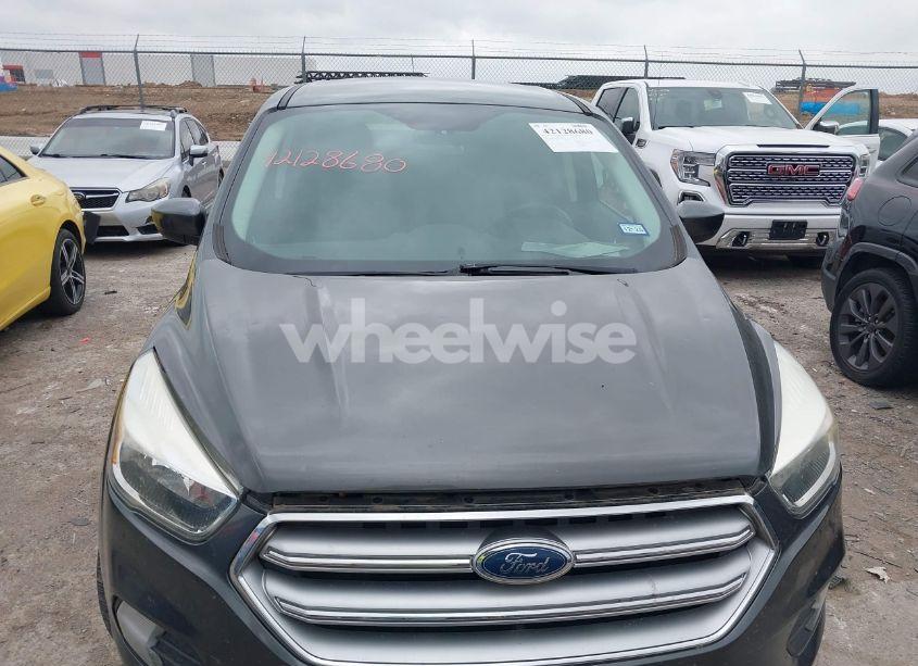 Photo 12 of 2017 Ford Escape SE (VIN 1FMCU0GD2HUA52739)
