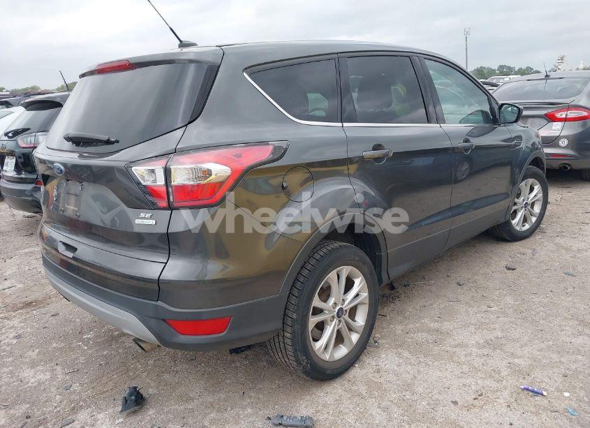 Photo 4 of 2017 Ford Escape SE (VIN 1FMCU0GD2HUA52739)