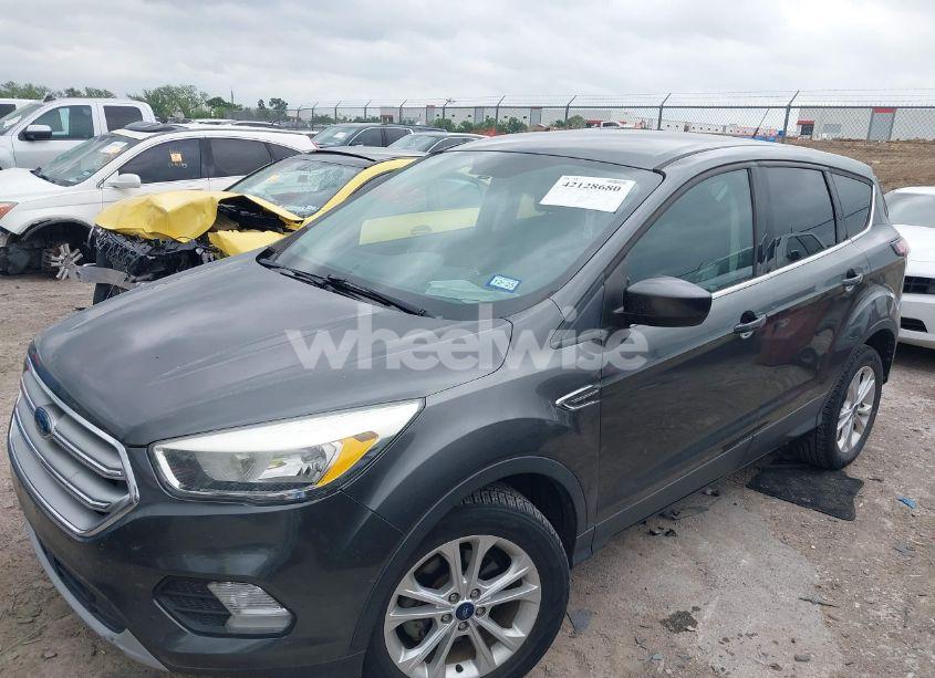 Photo 6 of 2017 Ford Escape SE (VIN 1FMCU0GD2HUA52739)