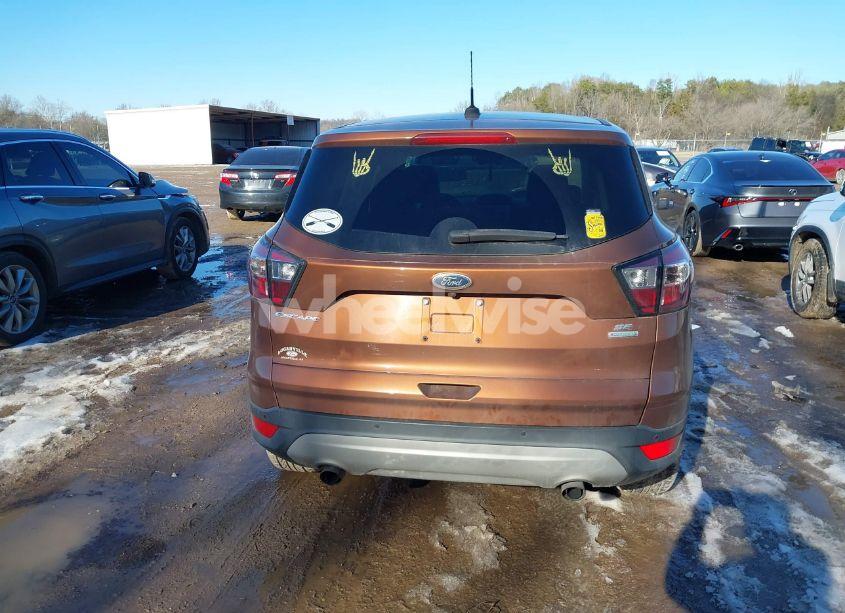 Photo 16 of 2017 Ford Escape SE (VIN 1FMCU0GD2HUB08825)