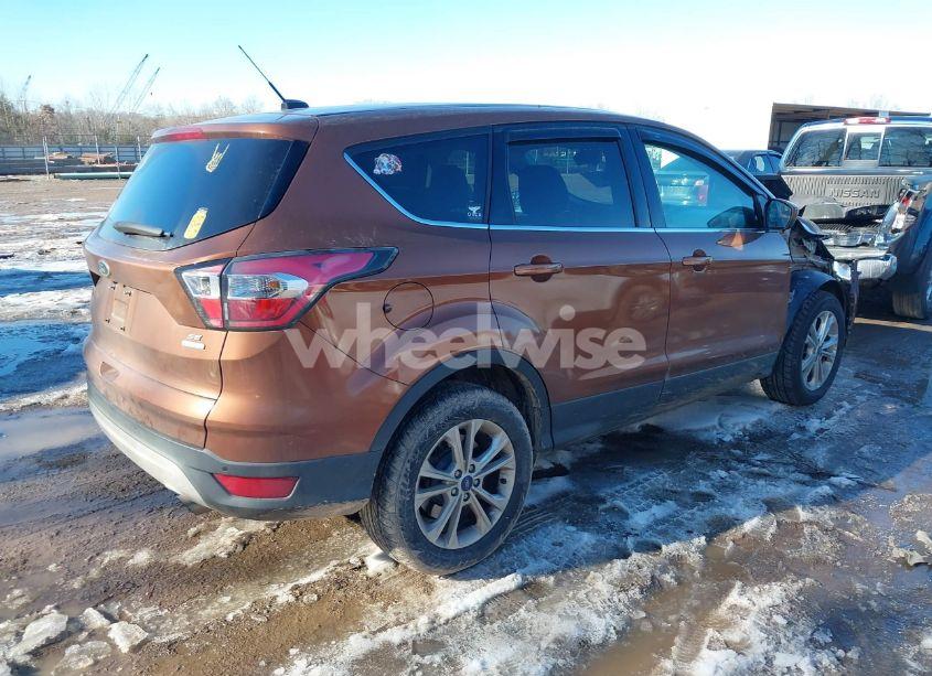 Photo 4 of 2017 Ford Escape SE (VIN 1FMCU0GD2HUB08825)