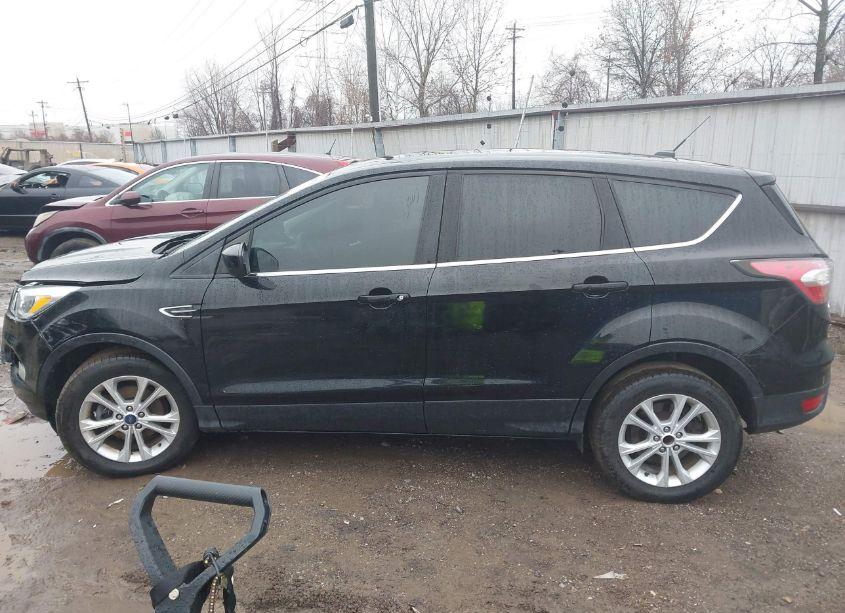 Photo 14 of 2017 Ford Escape SE (VIN 1FMCU0GD2HUB14592)
