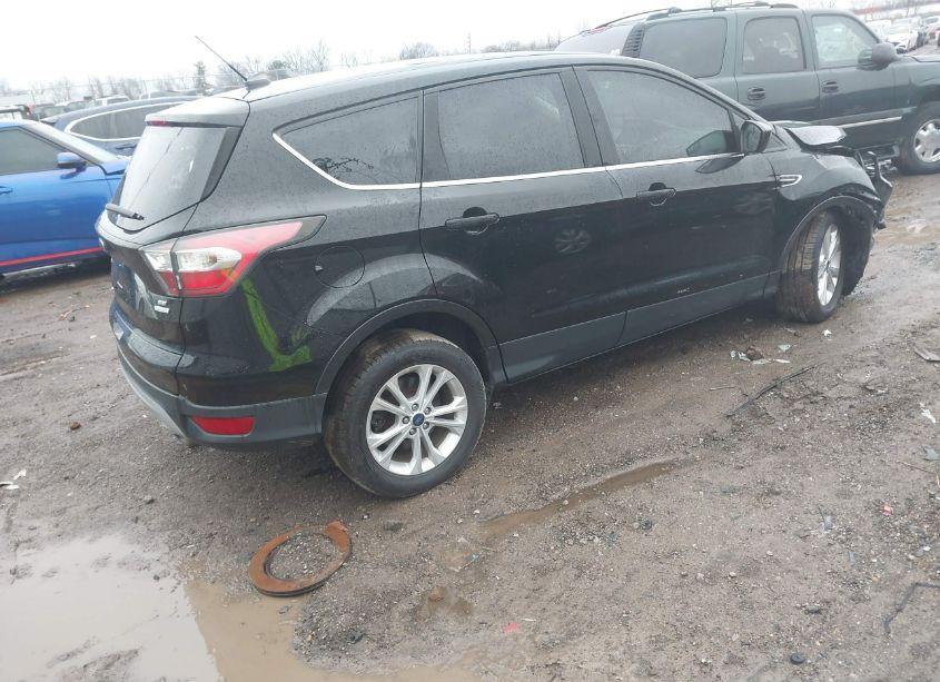 Photo 4 of 2017 Ford Escape SE (VIN 1FMCU0GD2HUB14592)