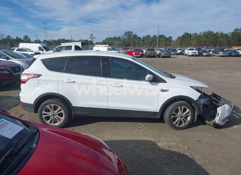 Photo 14 of 2017 Ford Escape SE (VIN 1FMCU0GD2HUB49469)