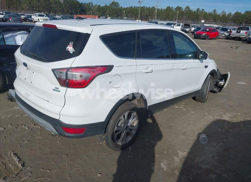 Photo 4 of 2017 Ford Escape SE (VIN 1FMCU0GD2HUB49469)