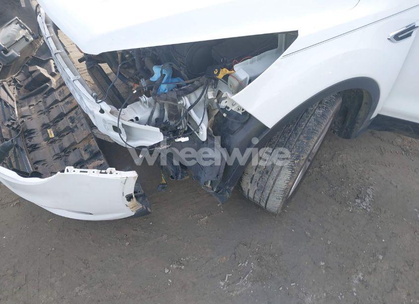 Photo 6 of 2017 Ford Escape SE (VIN 1FMCU0GD2HUB49469)