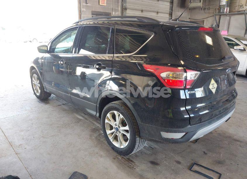 Photo 3 of 2017 Ford Escape SE (VIN 1FMCU0GD2HUB99305)