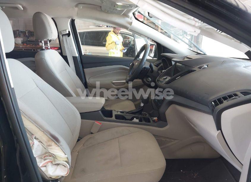 Photo 5 of 2017 Ford Escape SE (VIN 1FMCU0GD2HUB99305)