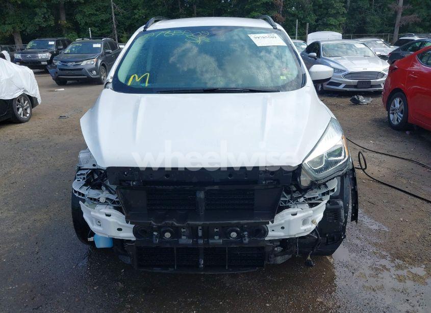 Photo 13 of 2017 Ford Escape SE (VIN 1FMCU0GD2HUC20055)