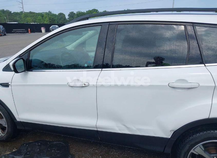 Photo 15 of 2017 Ford Escape SE (VIN 1FMCU0GD2HUC20055)