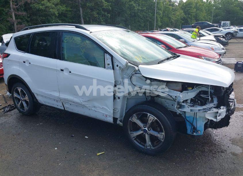 Photo 6 of 2017 Ford Escape SE (VIN 1FMCU0GD2HUC20055)