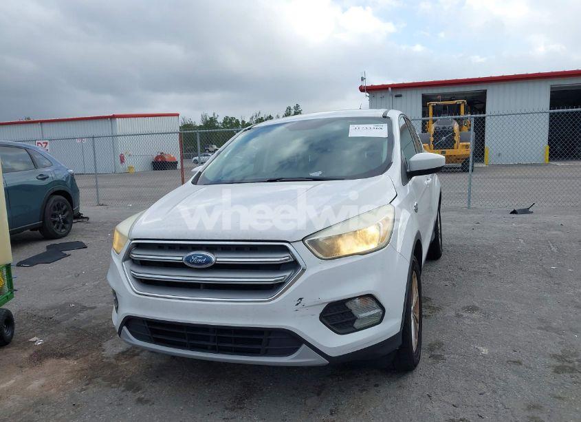 Photo 12 of 2017 Ford Escape SE (VIN 1FMCU0GD2HUD05137)