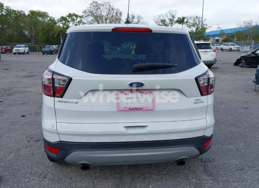 Photo 17 of 2017 Ford Escape SE (VIN 1FMCU0GD2HUD05137)