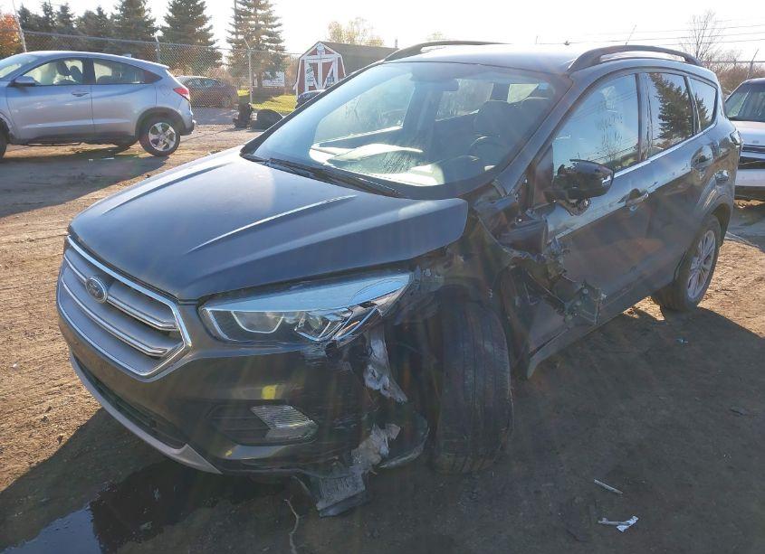 Photo 2 of 2017 Ford Escape SE (VIN 1FMCU0GD2HUD09267)