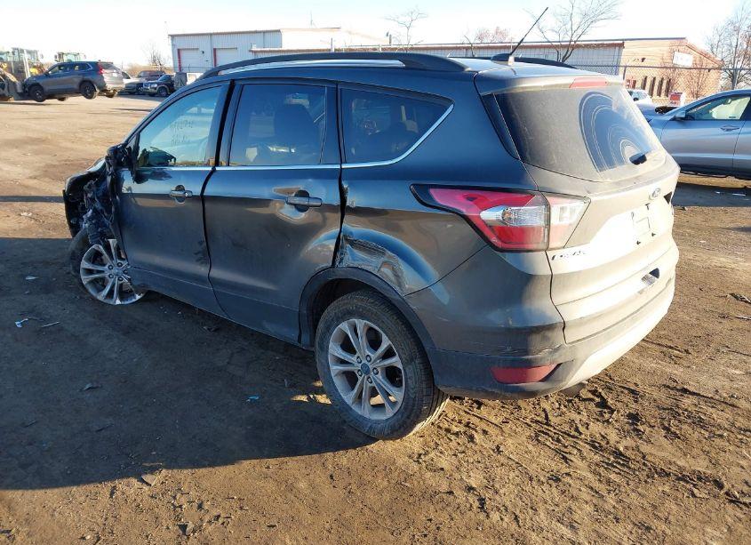 Photo 3 of 2017 Ford Escape SE (VIN 1FMCU0GD2HUD09267)
