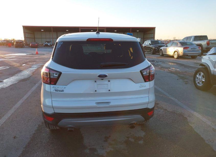 Photo 16 of 2017 Ford Escape SE (VIN 1FMCU0GD2HUE23639)
