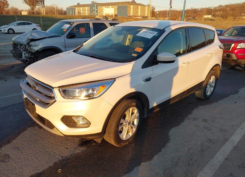 Photo 2 of 2017 Ford Escape SE (VIN 1FMCU0GD2HUE23639)