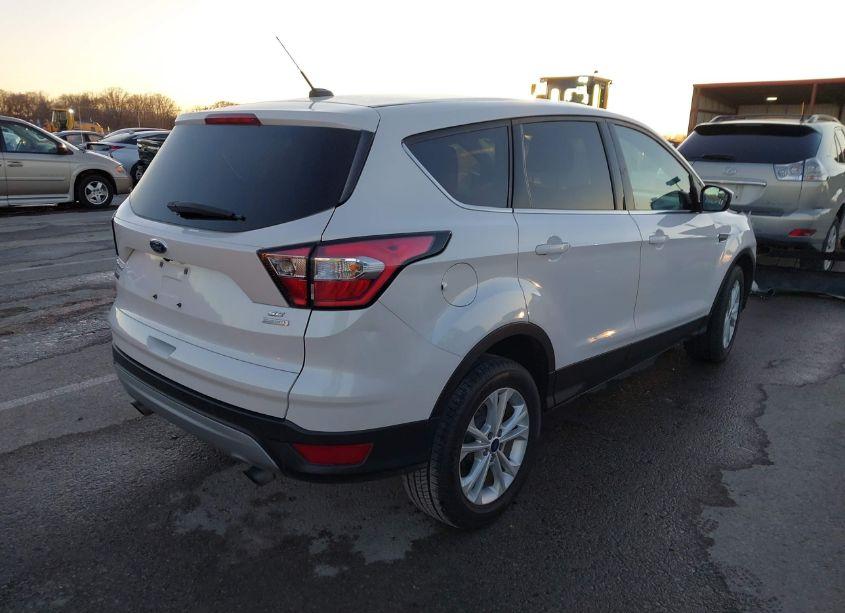 Photo 4 of 2017 Ford Escape SE (VIN 1FMCU0GD2HUE23639)