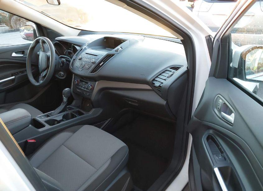 Photo 5 of 2017 Ford Escape SE (VIN 1FMCU0GD2HUE23639)