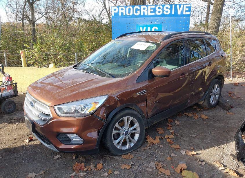Photo 2 of 2017 Ford Escape SE (VIN 1FMCU0GD2HUE69259)