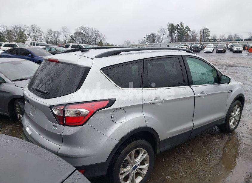 Photo 4 of 2017 Ford Escape SE (VIN 1FMCU0GD2HUE84747)