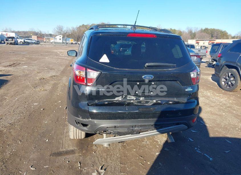 Photo 16 of 2018 Ford Escape SE (VIN 1FMCU0GD2JUA06804)