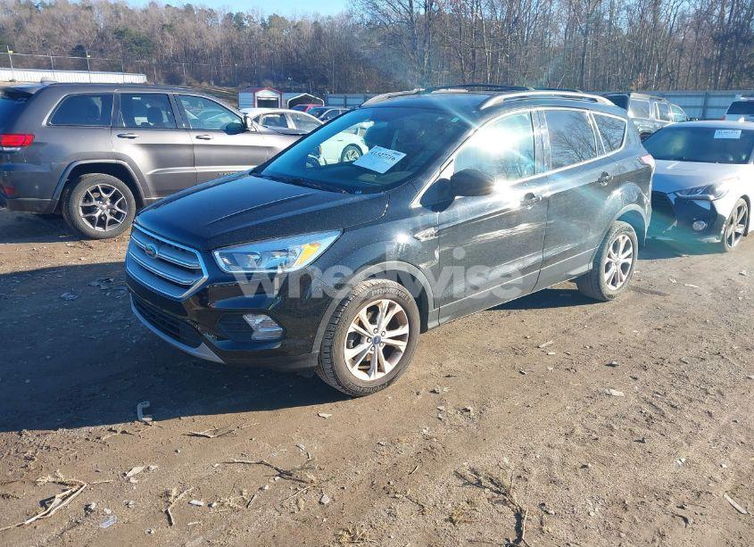 Photo 2 of 2018 Ford Escape SE (VIN 1FMCU0GD2JUA06804)